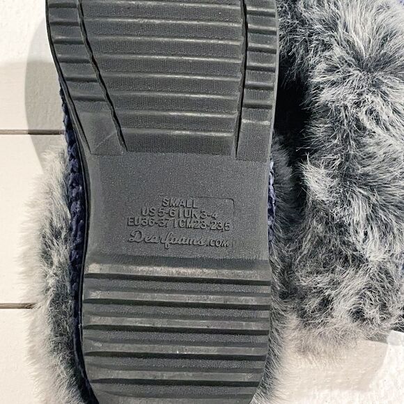 Dearfoam Women’s Faux Fur Chenille Knit Memory Foam Slippers In Navy Peacoat 5/6 - Picture 8 of 8
